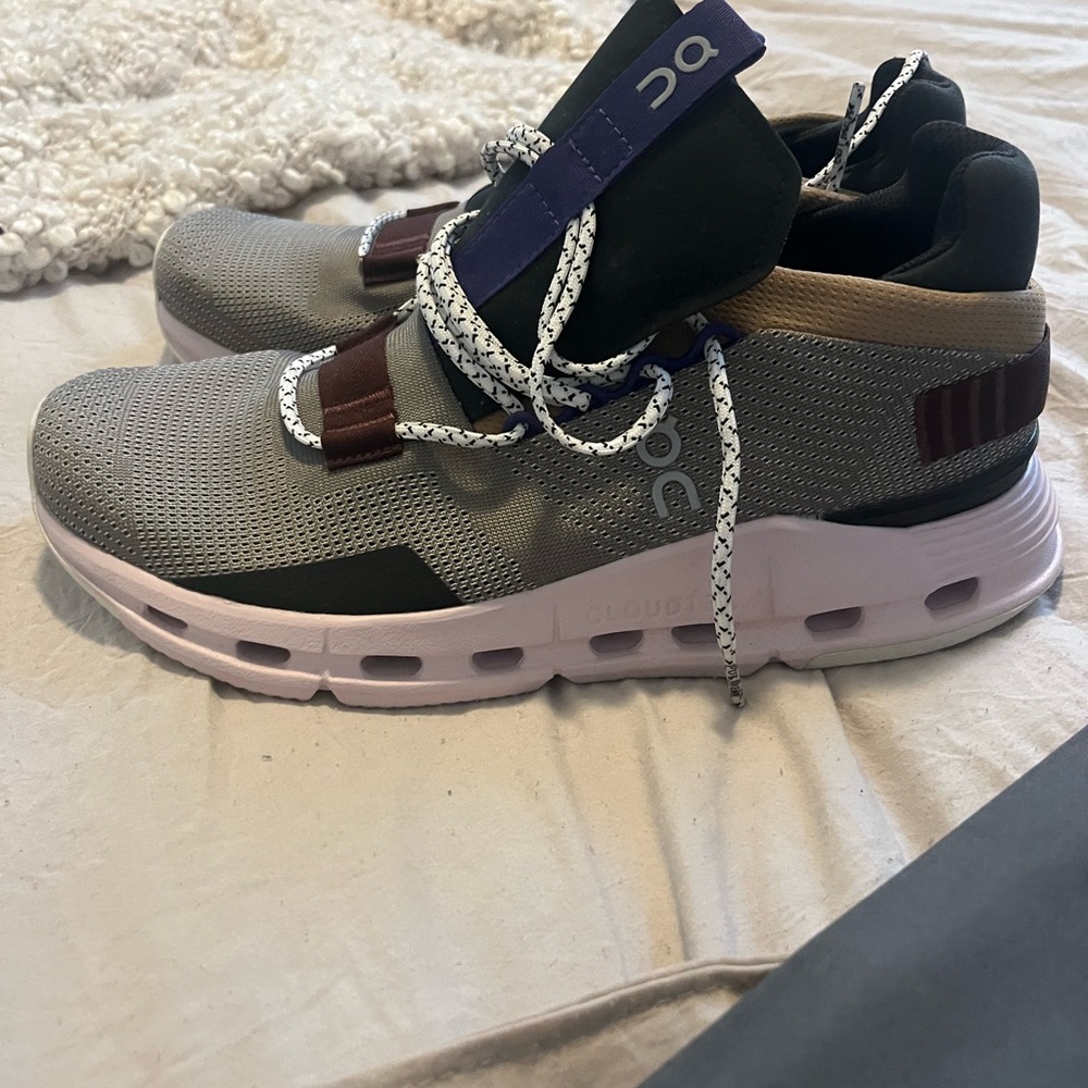 On Running Women’s Sneakers
